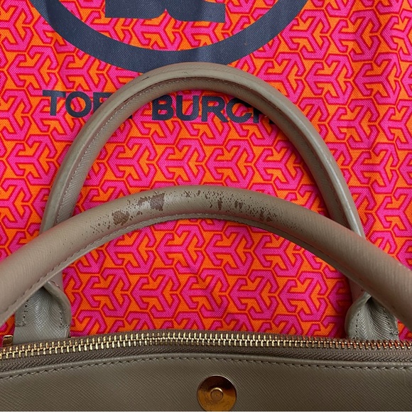 Tory Burch Robinson Double-Zip Saffiano Leather Tote - Picture 6 of 16